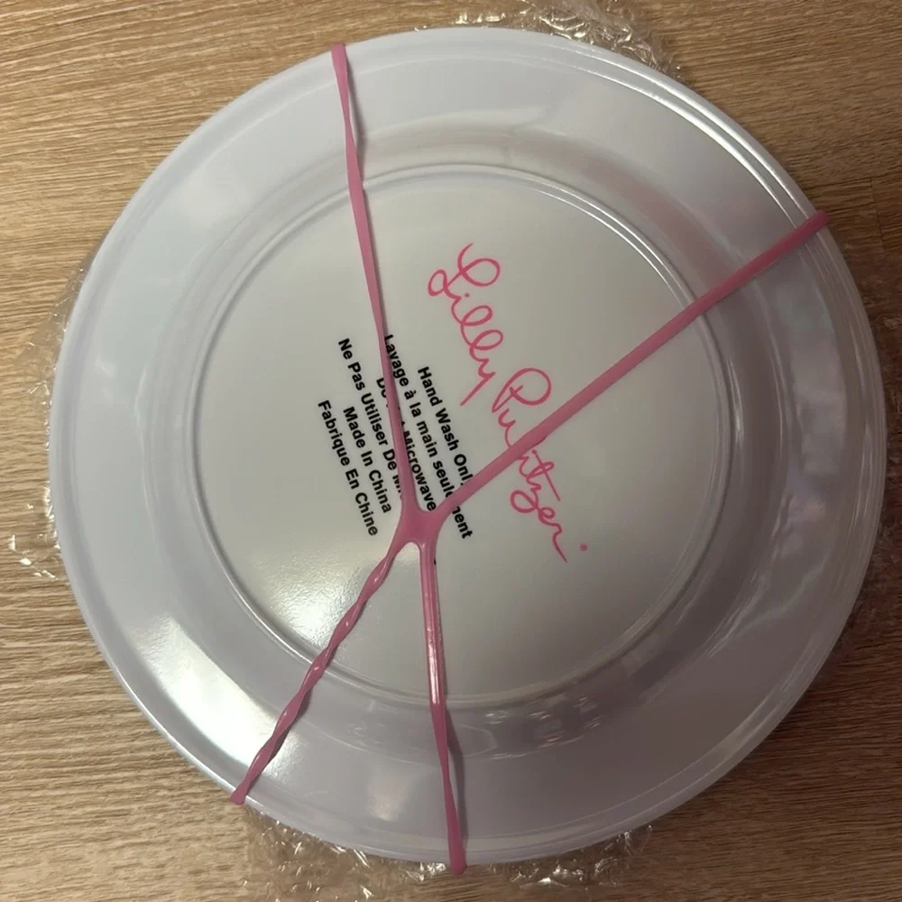 Lilly Pulitzer picnic plate set of 4 in multi Havana cocktail print NWT in box